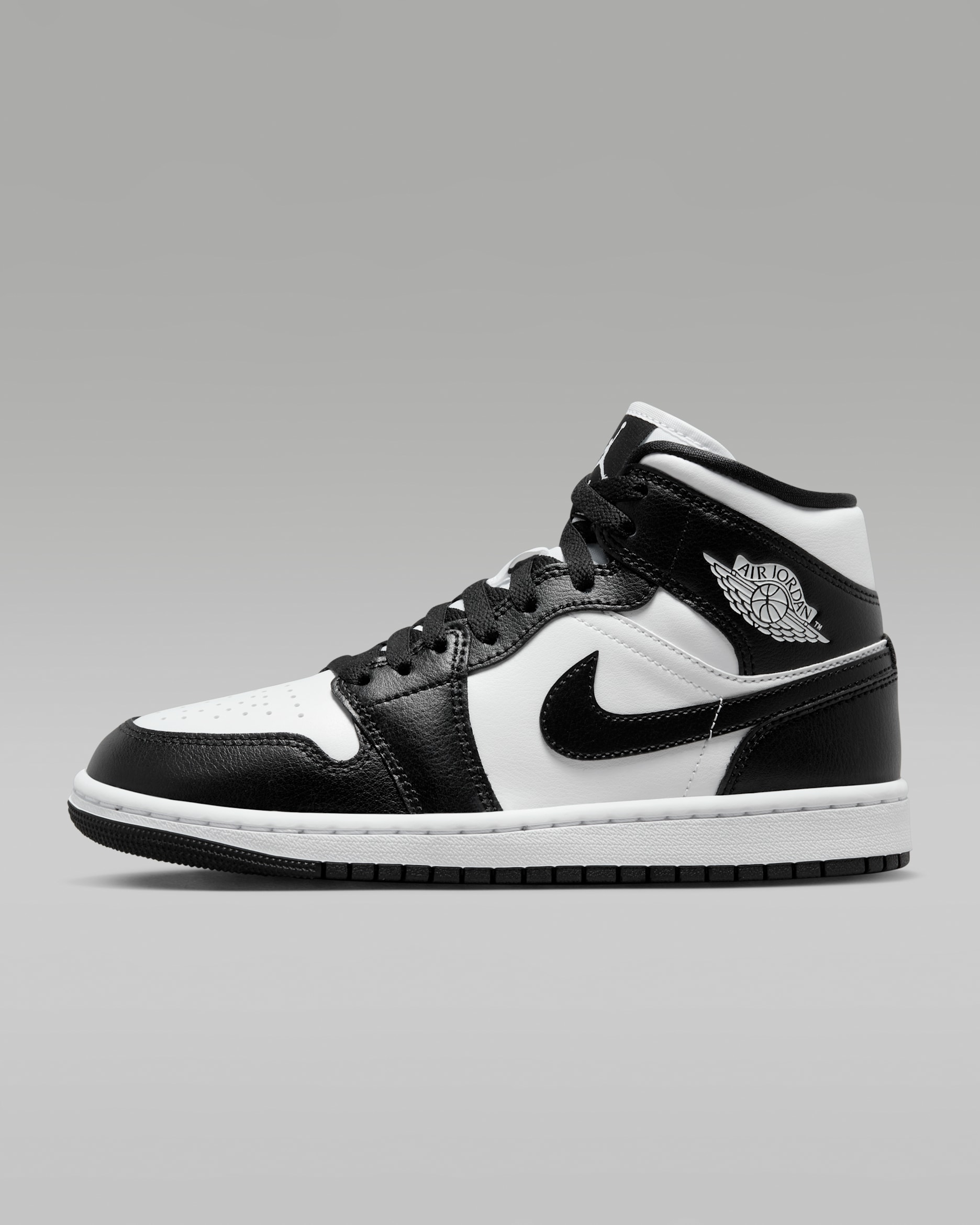Air Jordan 1 Mid Women's Shoes. Nike JP